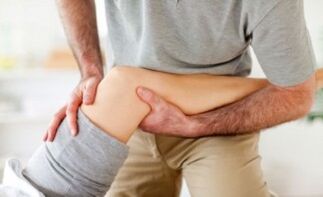 masaje de rodilla para la artritis